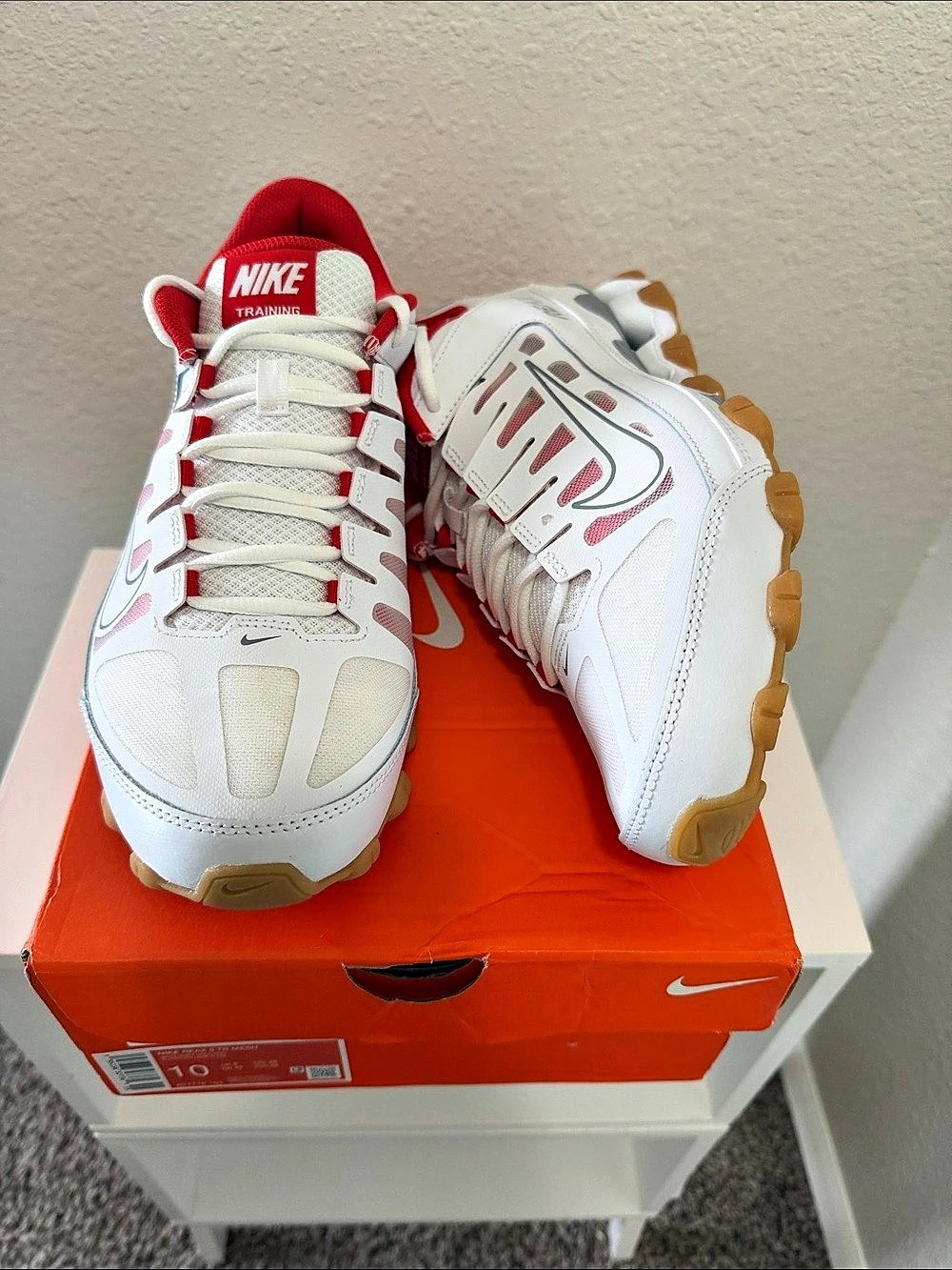 Nike Reax 8 TR White Wolf Grey Chili Red US 10 Men’s